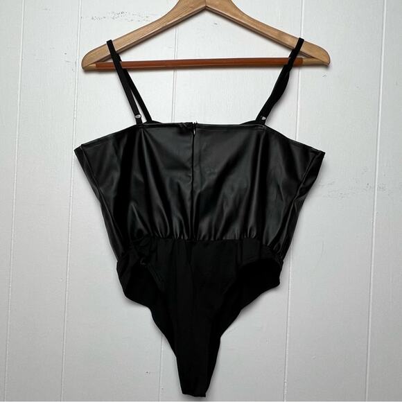 Love X Design Black Faux Leather Pleated Cups  Cami Bodysuit Women’s Size Large - Picture 10 of 10